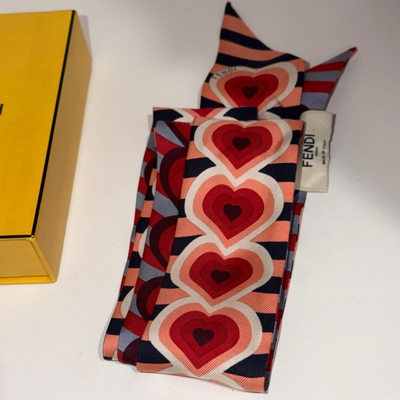 Fendi Multicolor Heart Design Scarf - Picture 3 of 7